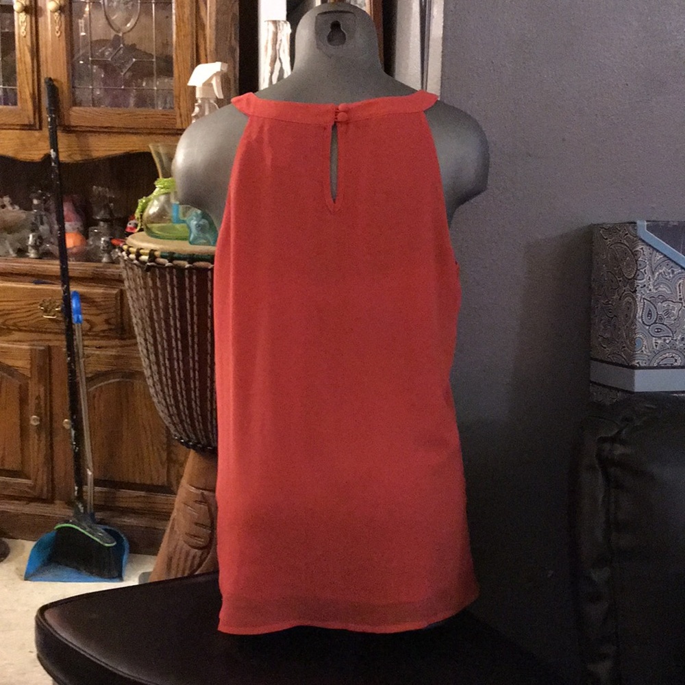 Sleeveless blouse